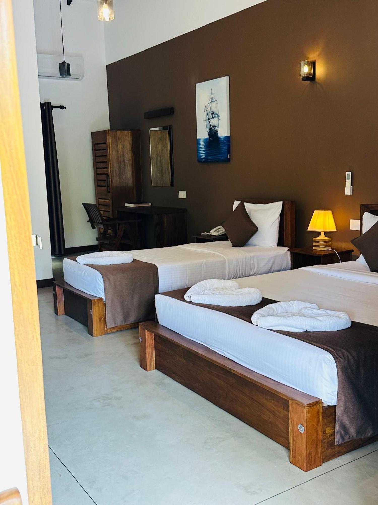 Hotel Heladiv Anuradhapura Eksteriør billede