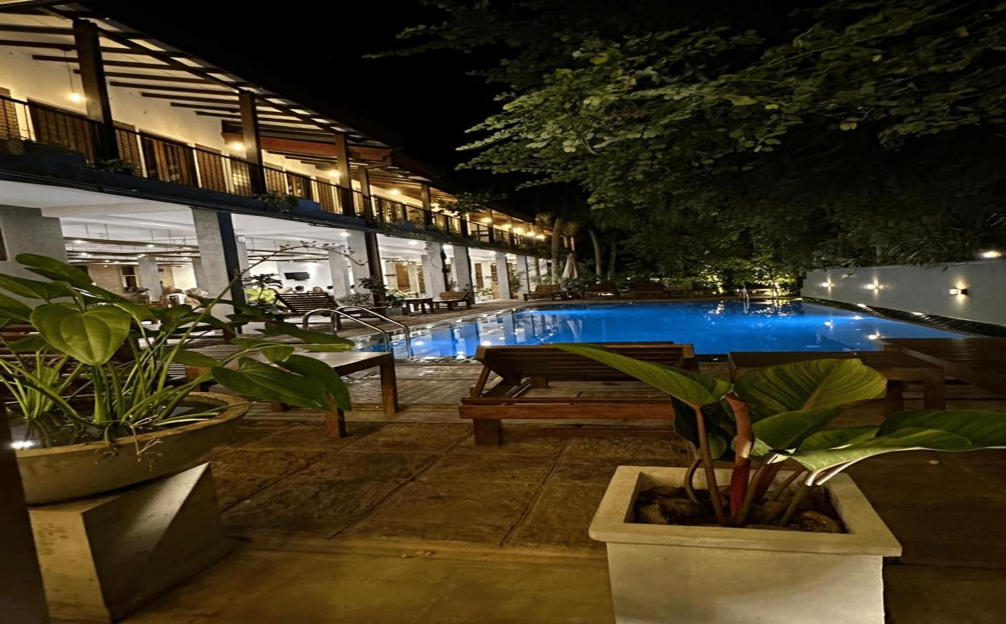 Hotel Heladiv Anuradhapura Eksteriør billede