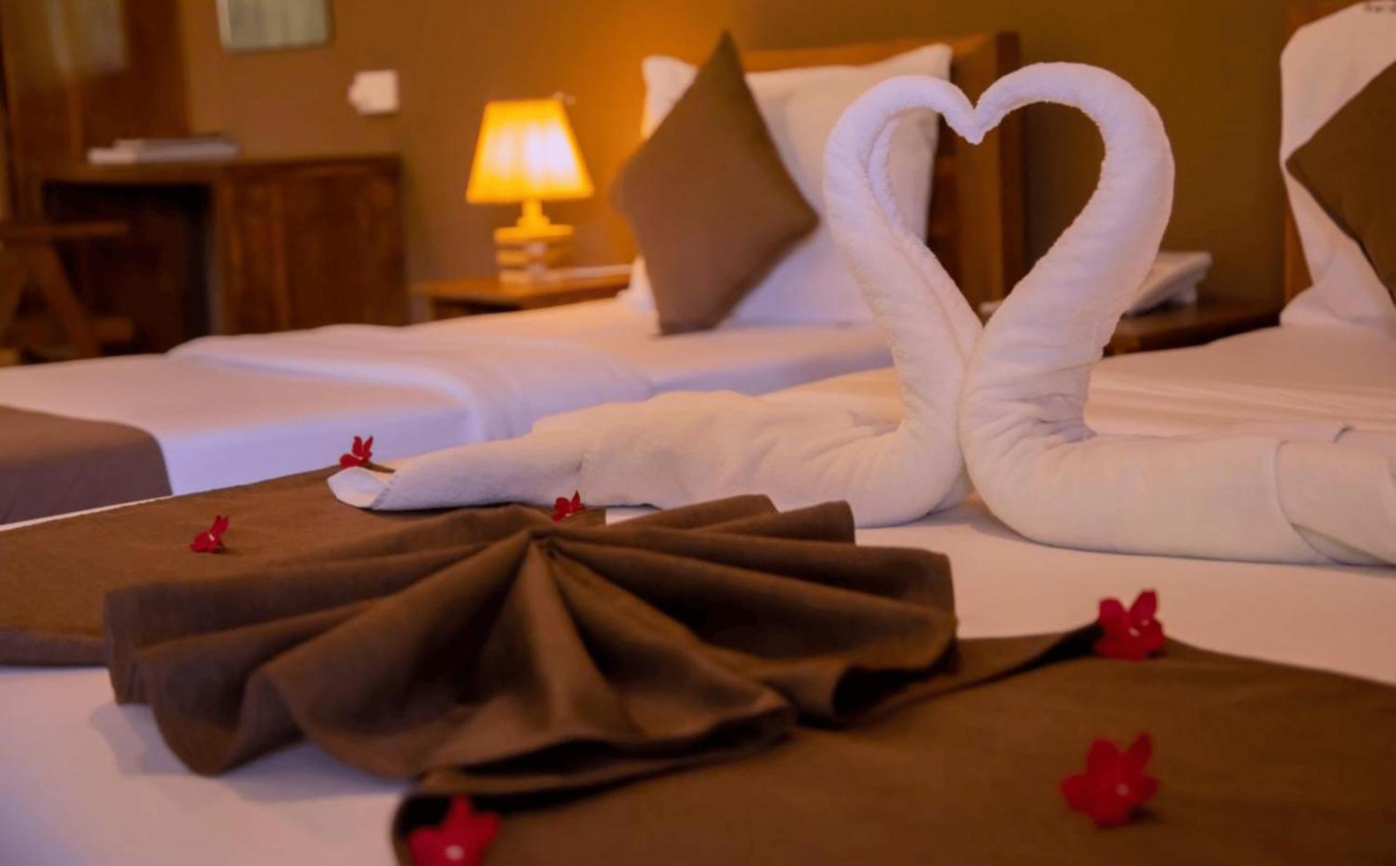 Hotel Heladiv Anuradhapura Eksteriør billede