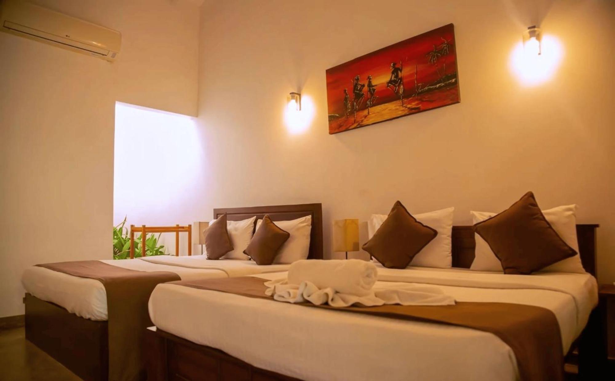 Hotel Heladiv Anuradhapura Eksteriør billede